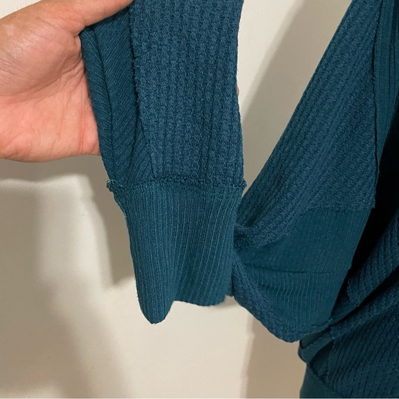 Free People Santa Clara thermal waffle teal wide neck sweater top L - Picture 7 of 9